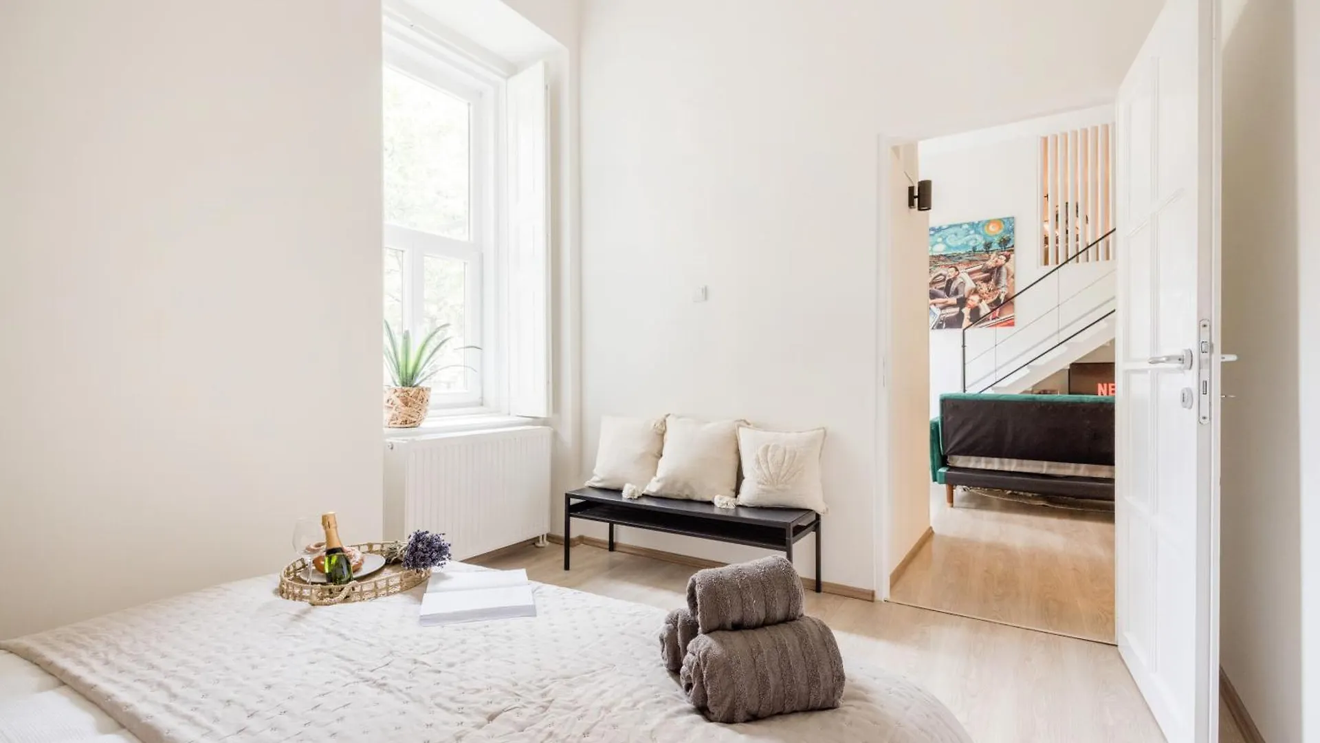 Chic 3Br Heart Of District 7- Central Budapest Gem