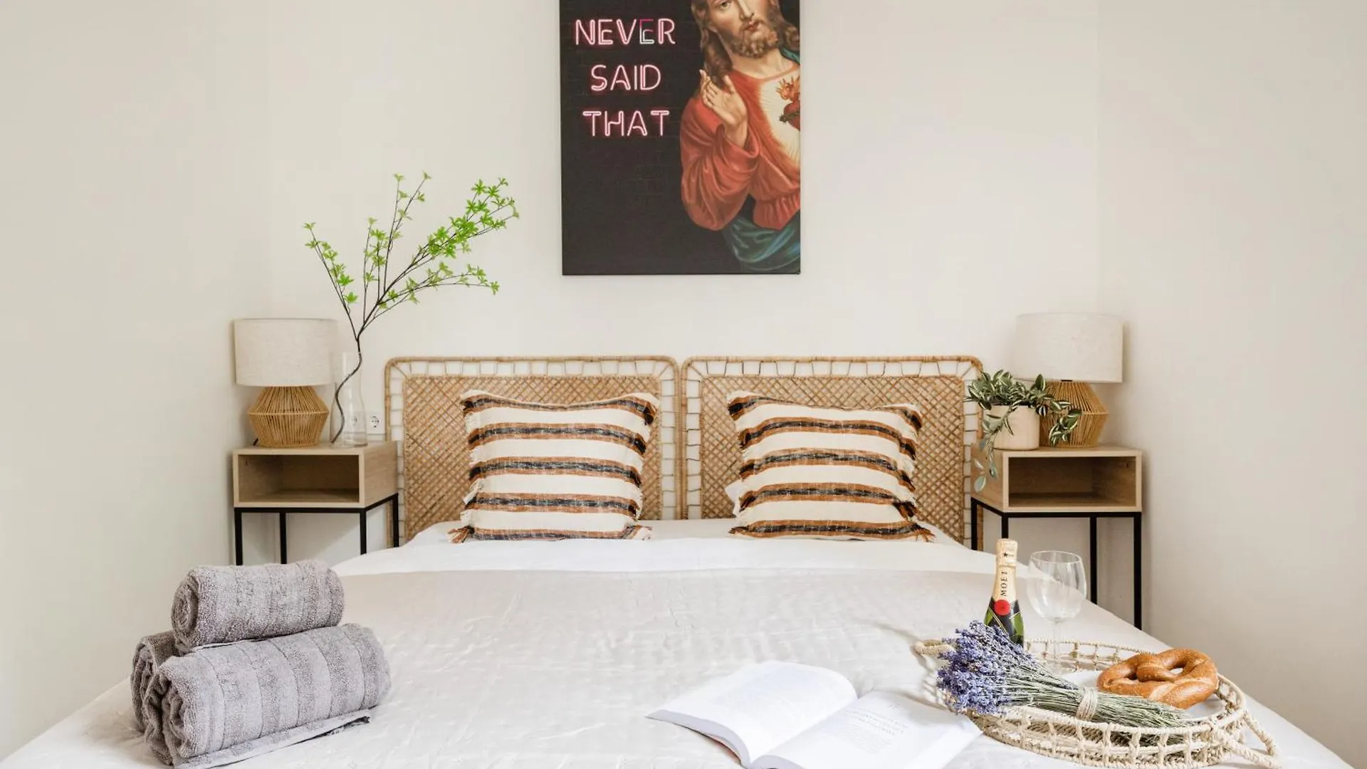 Chic 3Br Heart Of District 7- Central Budapest Gem Apartamento