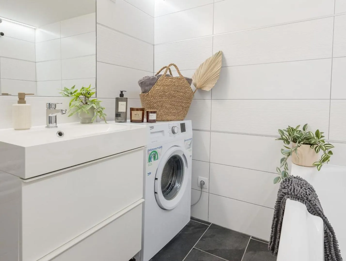 Chic 3Br Heart Of District 7- Central Budapest Gem Apartment