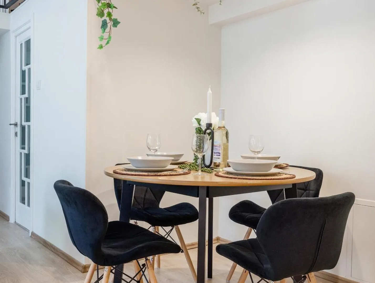 Apartment Chic 3Br Heart Of District 7- Central Budapest Gem