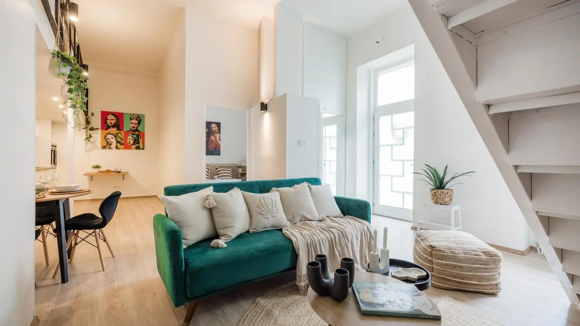 Chic 3Br Heart Of District 7- Central Budapest Gem