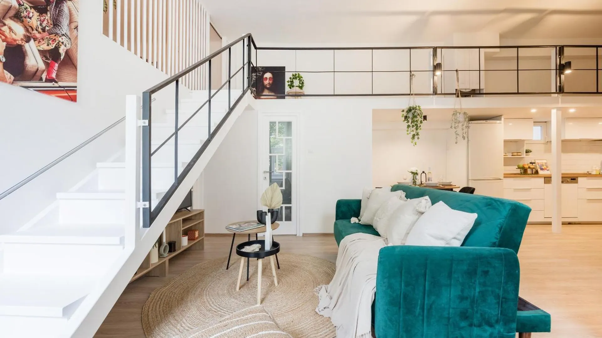 Chic 3Br Heart Of District 7- Central Budapest Gem Hungary