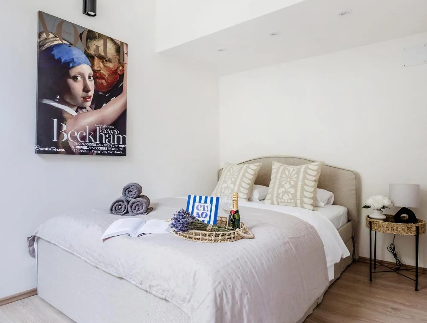 Chic 3Br Heart Of District 7- Central Budapest Gem